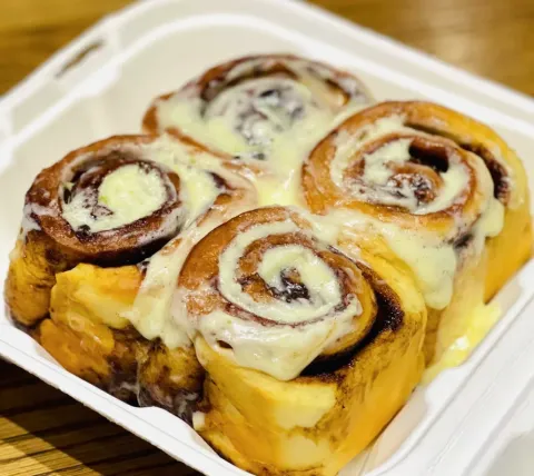 ESUWA 肉桂卷實照